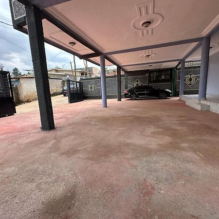 Residence Timo Yaoundé Екстериор снимка